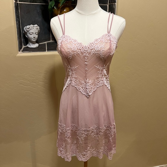Wacoal Embrace Lace Woodrose Mauve Chalk Chemise Size Medium - Picture 4 of 11